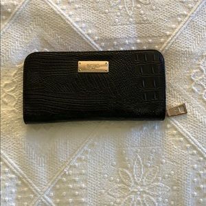 BCBG wallet